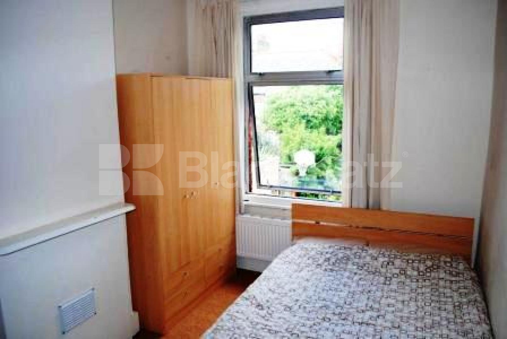			Whole house!, 4 Bedroom, 1 bath, 1 reception Maisonette			 Farrant Avenue, WOOD GREEN